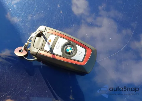 2018 BMW 330I xDrive z USA, uszkodzony, nr VIN WBA8D9C5XJEM32793